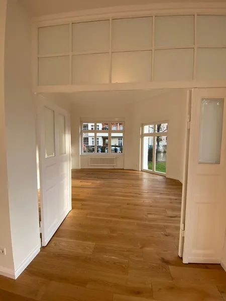 Florakiez: Helle, sanierte 4-Zimmer-Wohnung mit Garten und Terrasse — photo 1